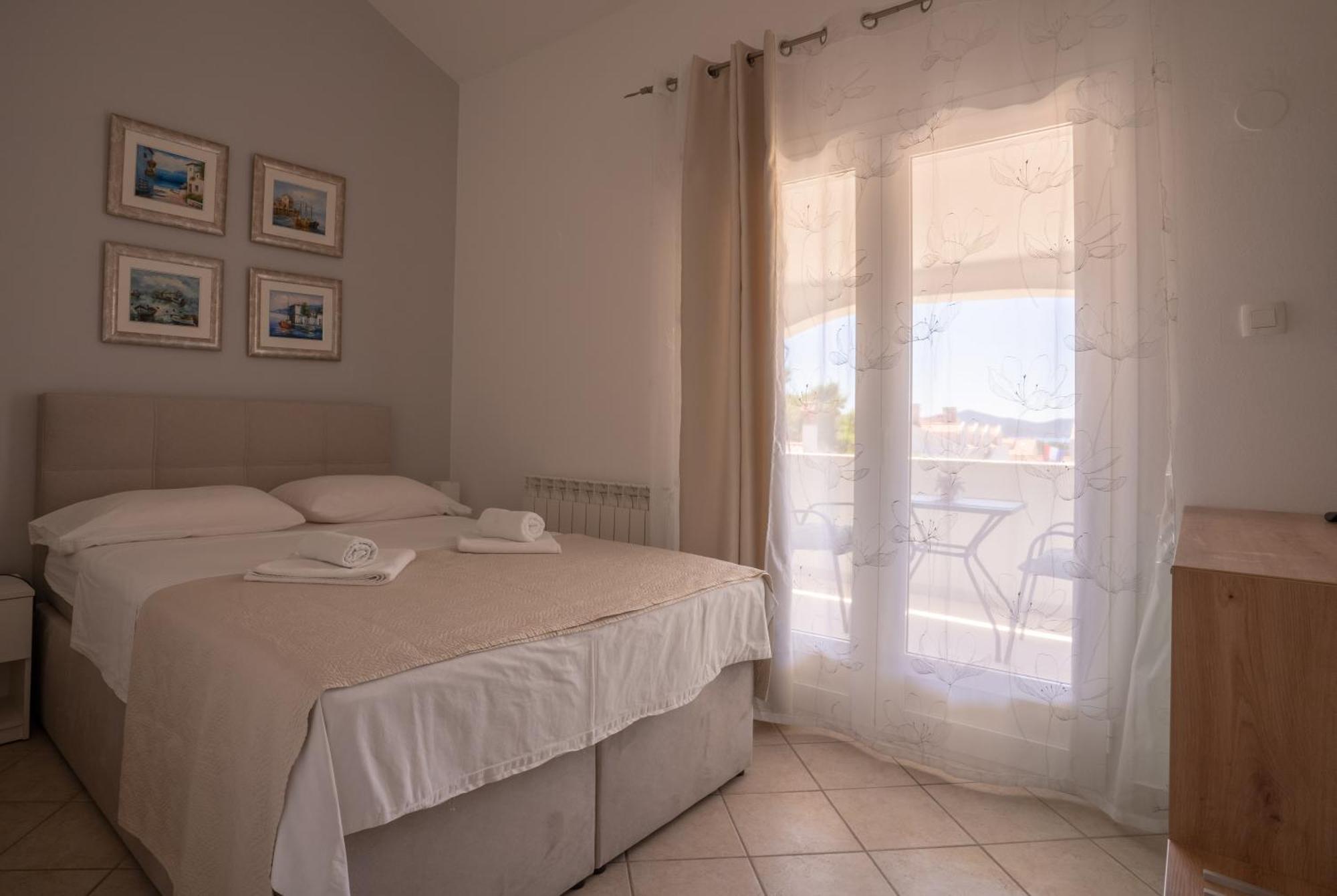 זאדאר Apartments & Rooms Petra מראה חיצוני תמונה