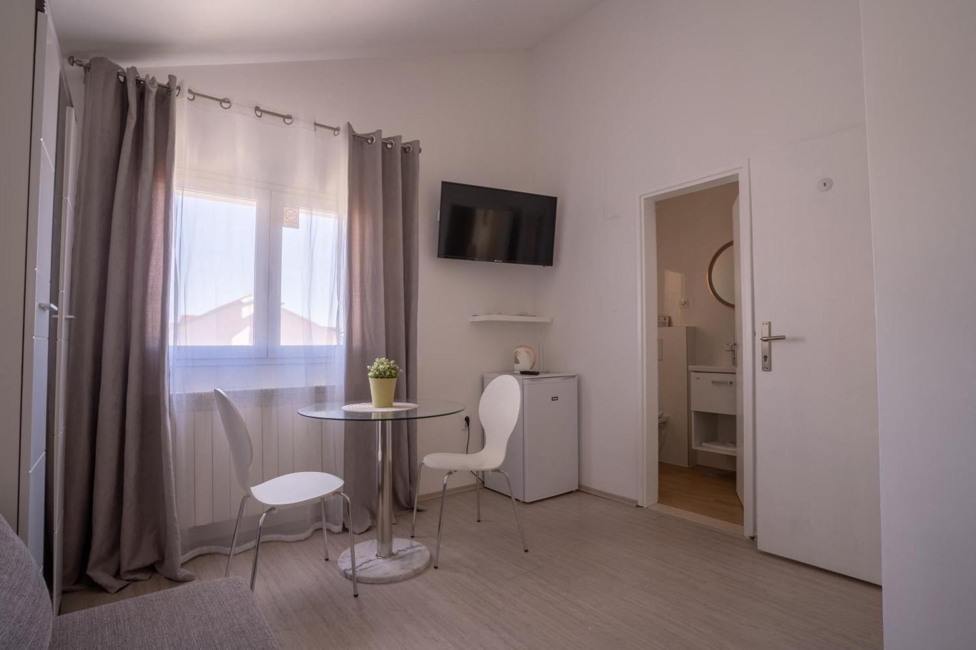 זאדאר Apartments & Rooms Petra מראה חיצוני תמונה