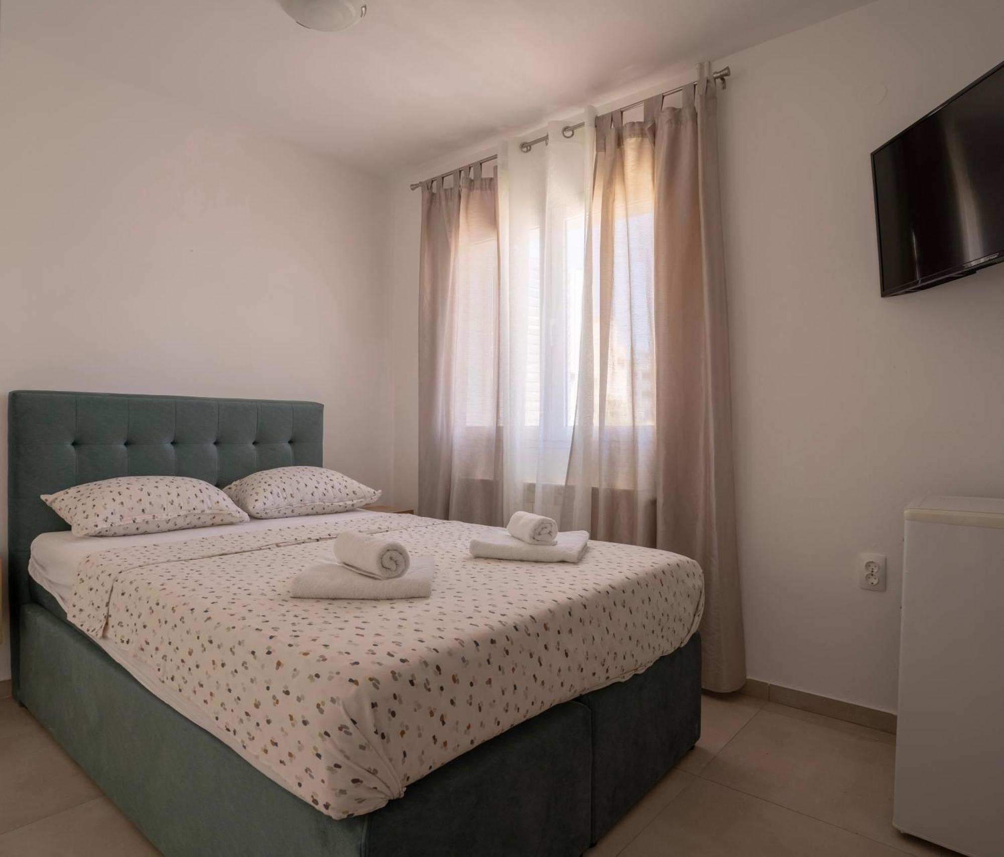 זאדאר Apartments & Rooms Petra מראה חיצוני תמונה